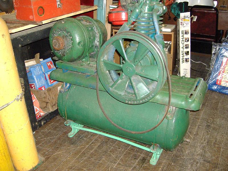 DSCF0632.JPG - GE Curtis Air Compressor (Damaged)