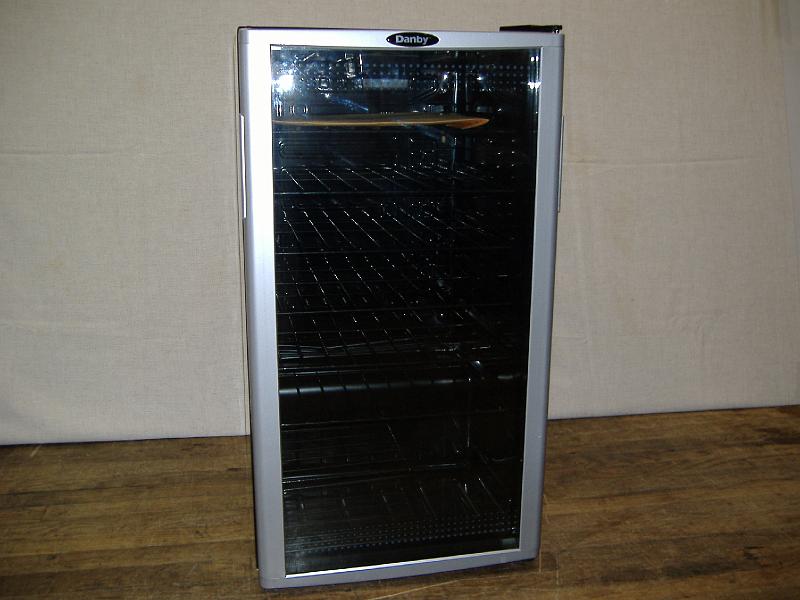 DSCF0806.JPG - Danby Winde Fridge