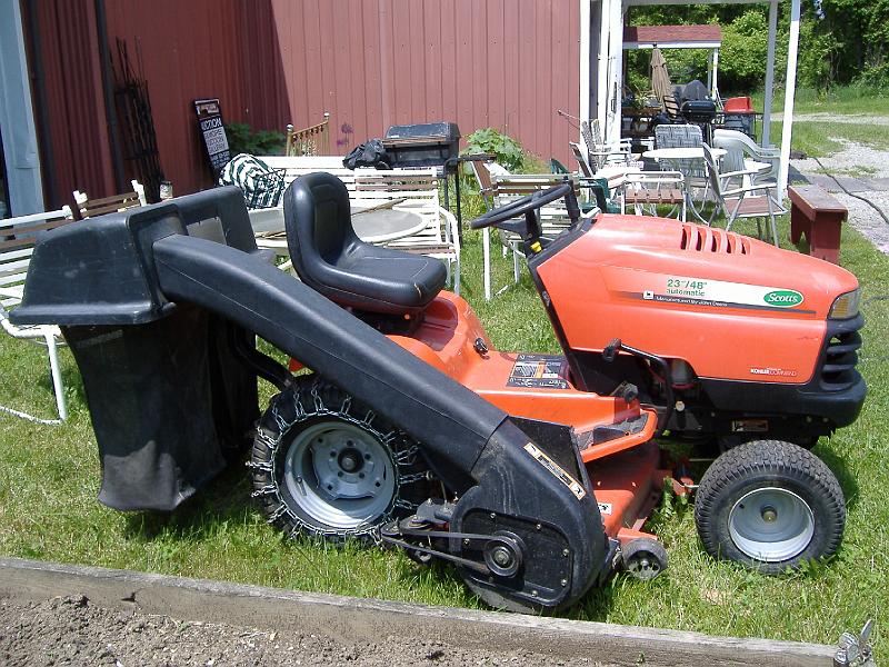 DSCF0832.JPG - Scotts 23HP / 48" Automatic V-Twin Riding Mower