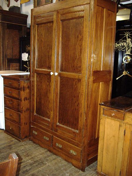 DSCF0843.JPG - Wardrobe