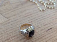 PXL 20251104 194328850